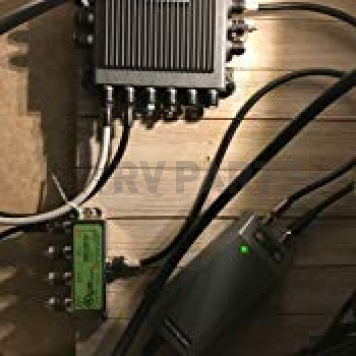 Winegard Satellite TV Antenna Single Wire Multi-Switch Kit - SWM-D30-2