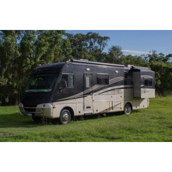 Aquarius Motorhome Windshield and Window Glass