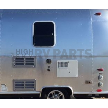 Window Side Vented with Silver Trim - 371381-02-S