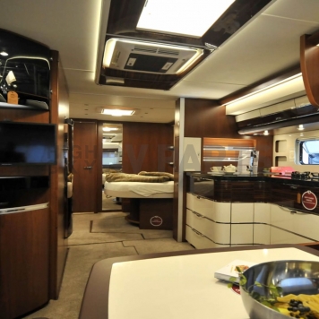 Lippert Components Bathtub - 24 Inch x 40 Inch White - 209673-7