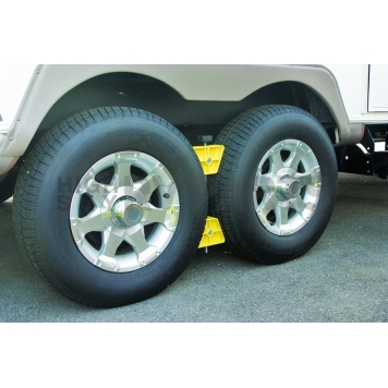 Camco Wheel Chock Yellow Plastic Single - 44652-1
