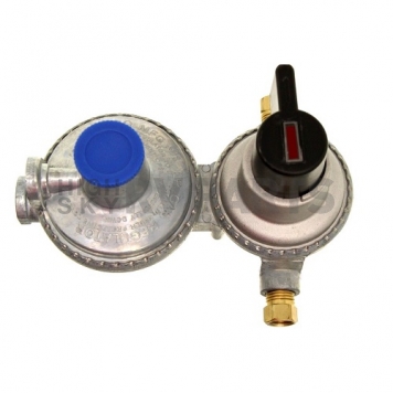 Camco Propane Double-Stage Auto-Changeover Regulator - 59005-4