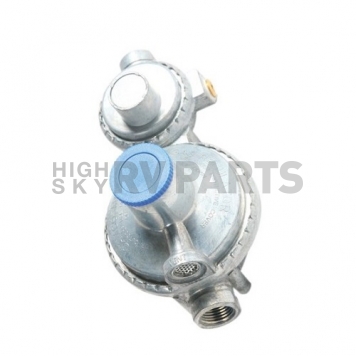 Camco Two Stage Propane Regulator Vertical - 1/4 inch NPT Inlet x 3/8 inch NPT Outlet - 59313-7