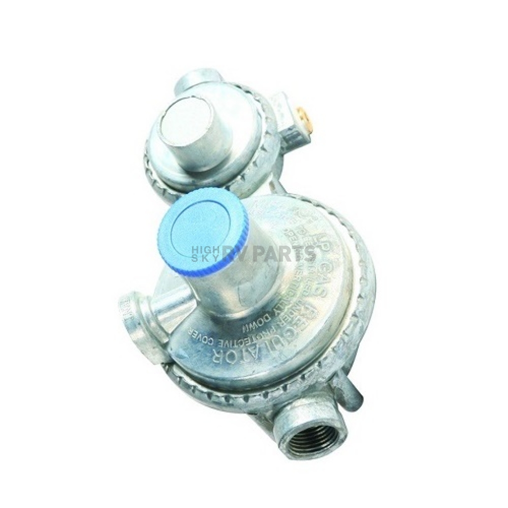 thumbnail image 2 of Camco RV Horizontal 2-Stage Propane Regulator – Replacement Part 59323 2 of 3